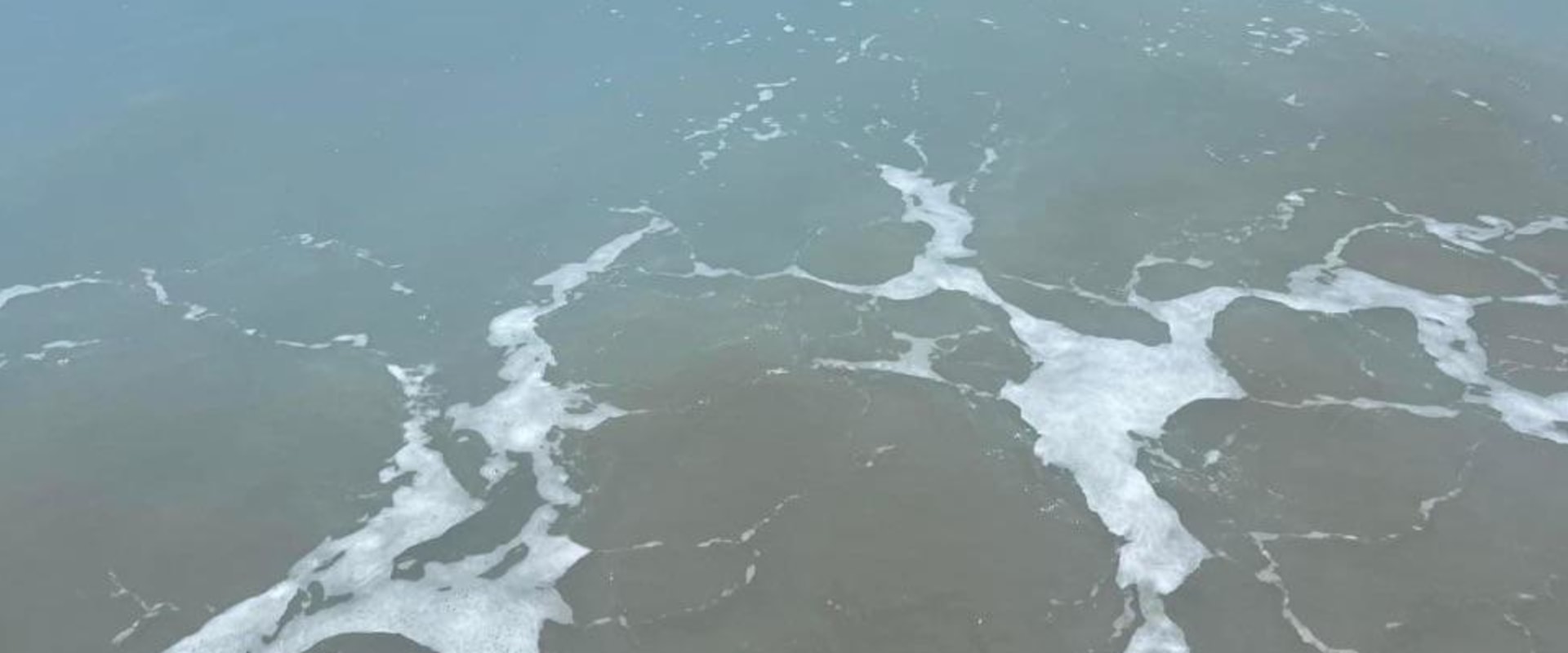 Is topsail beach water clear?