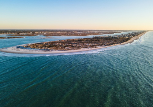 Is topsail or carolina beach better?